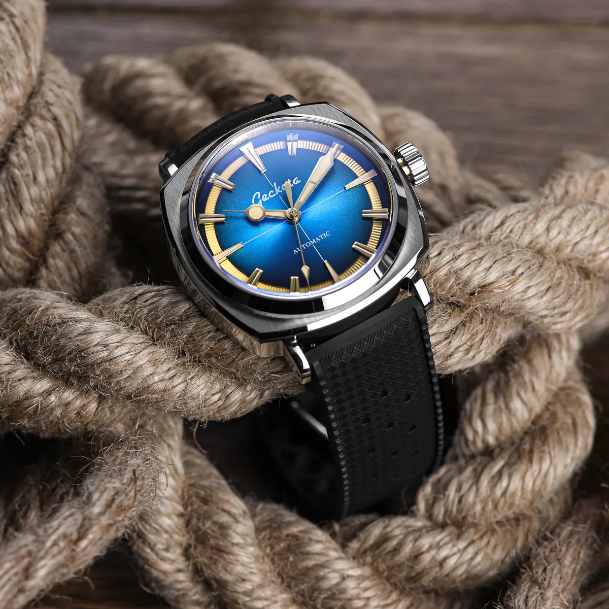 Classic Tropical Style Rubber Watch Strap - Black
