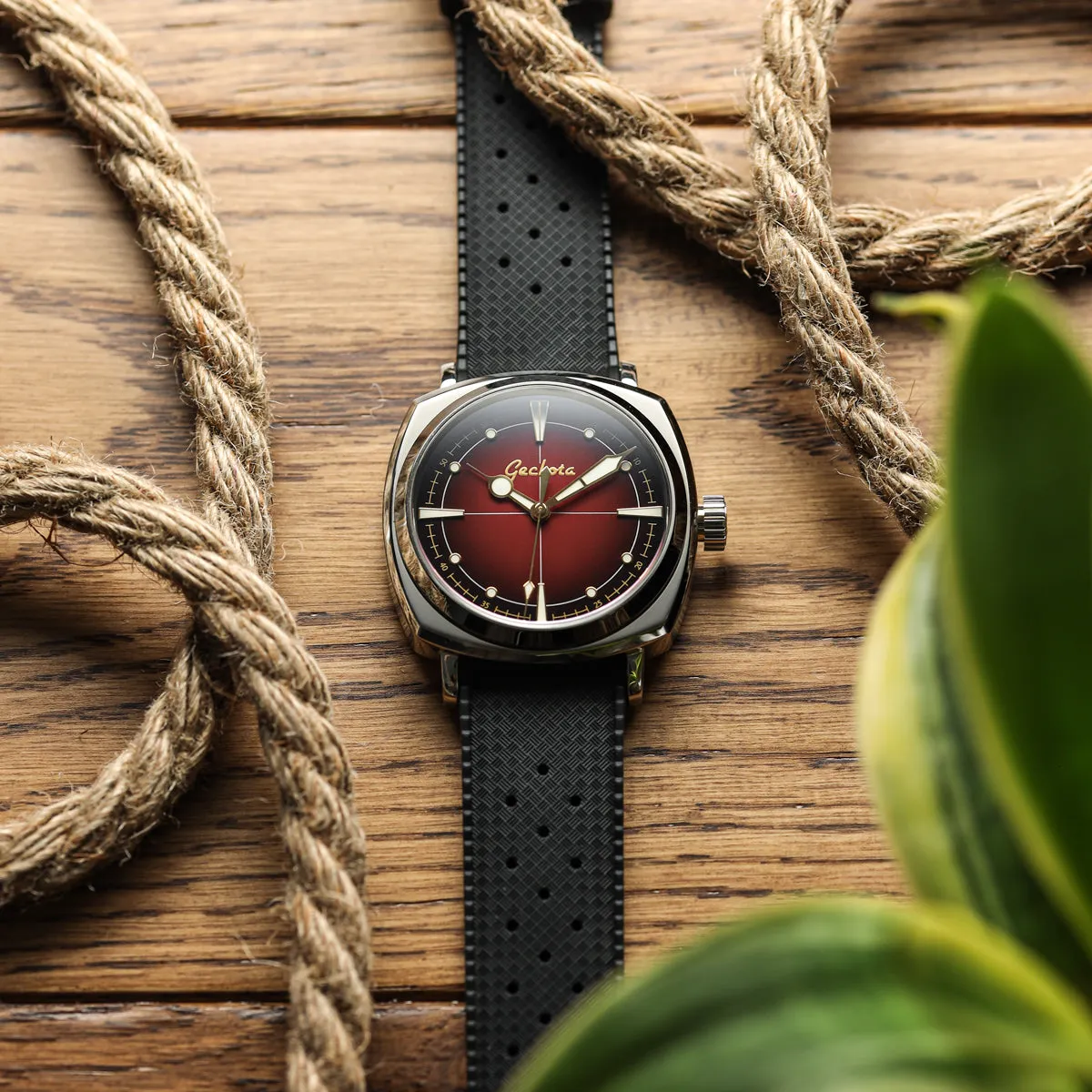 Classic Tropical Style Rubber Watch Strap - Black