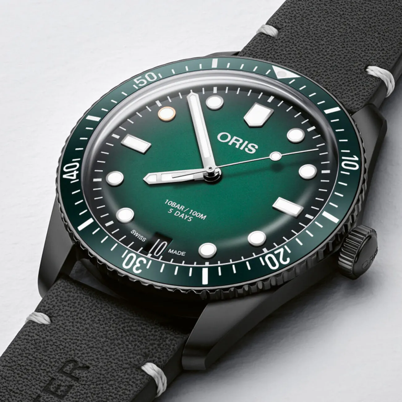 DIVERS - 10 YEARS OF MR PORTER LIMITED EDITION