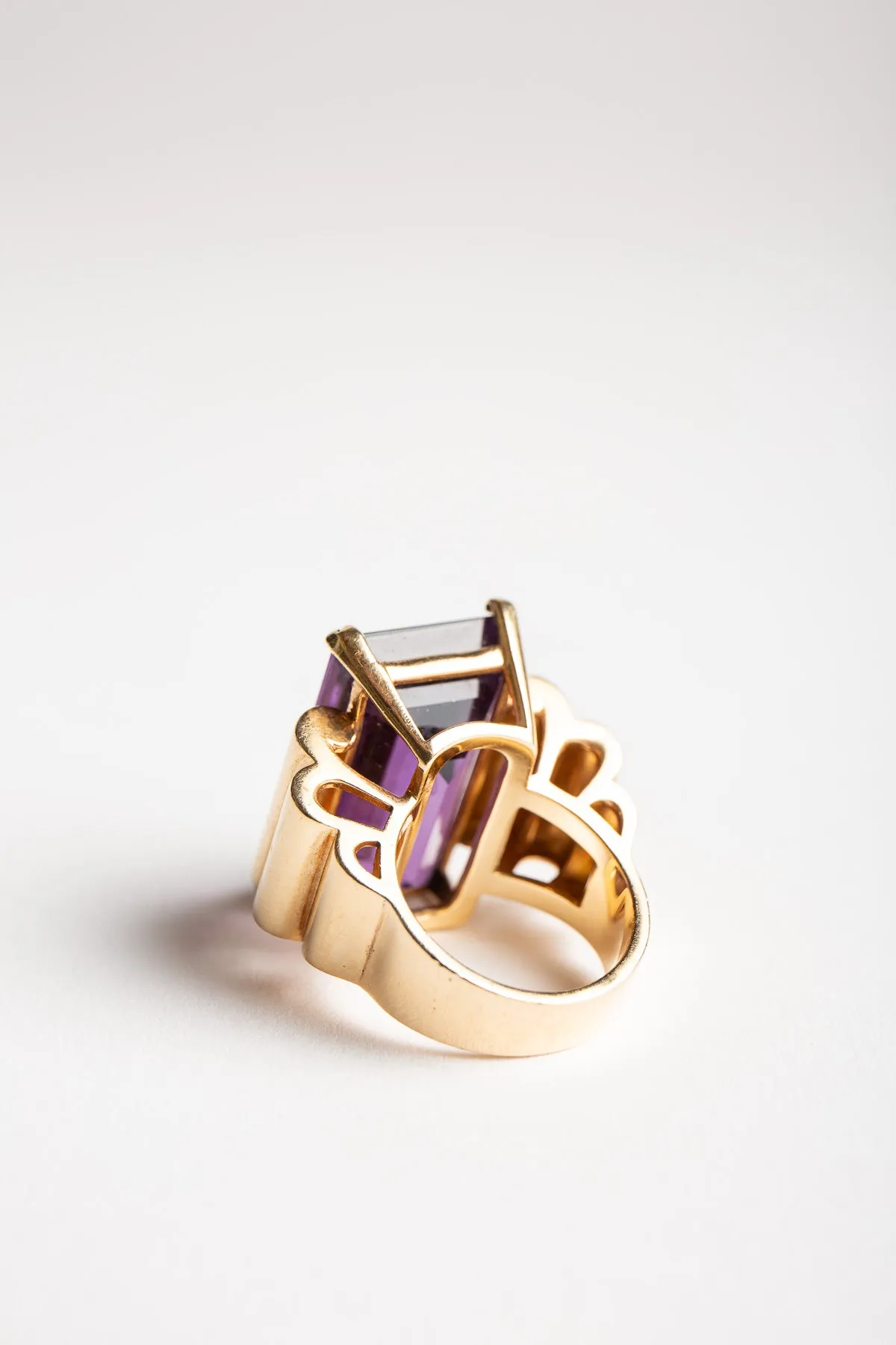 MAXFIELD PRIVATE COLLECTION | 1940'S AMETHYST RING