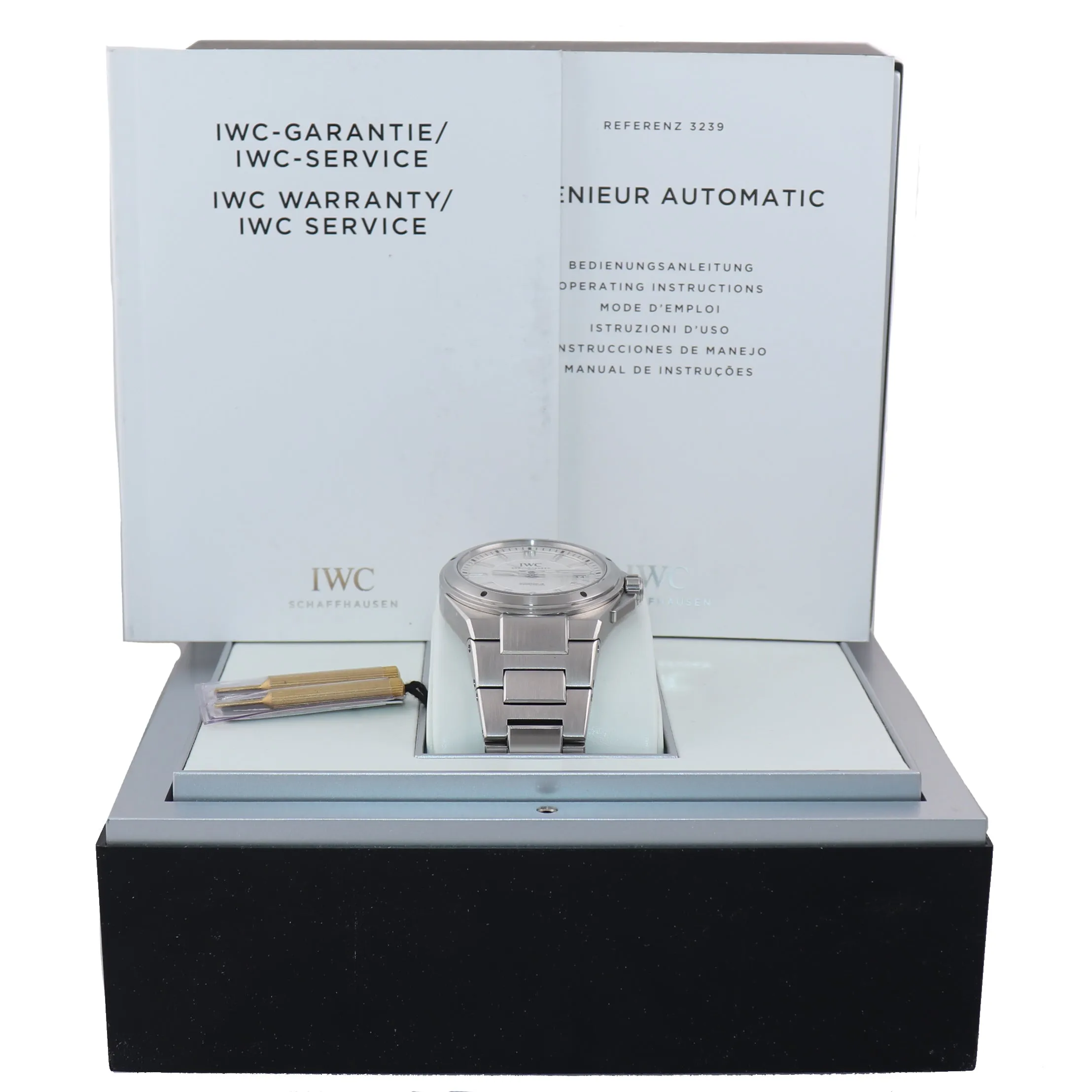MINT IWC Ingenieur White 40mm Stainless Steel Date  IW323904 3239 3239-04 Watch