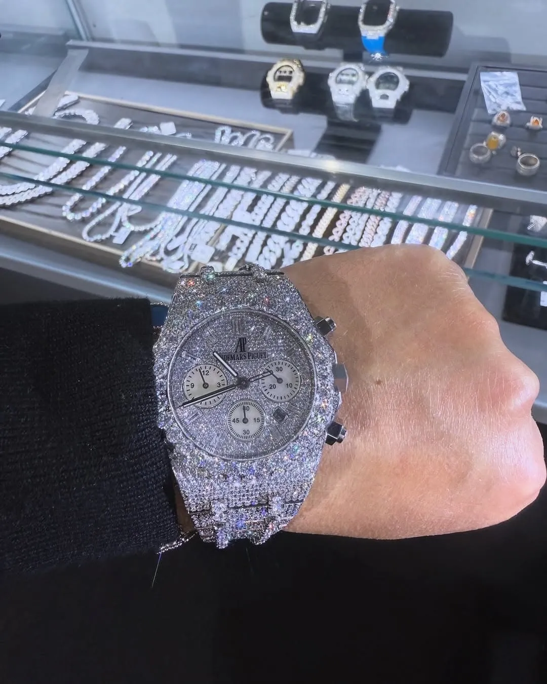MOISSANITE AP WATCH | AUDEMARS PIGUET ROYALOAK BUSTDOWN W 255