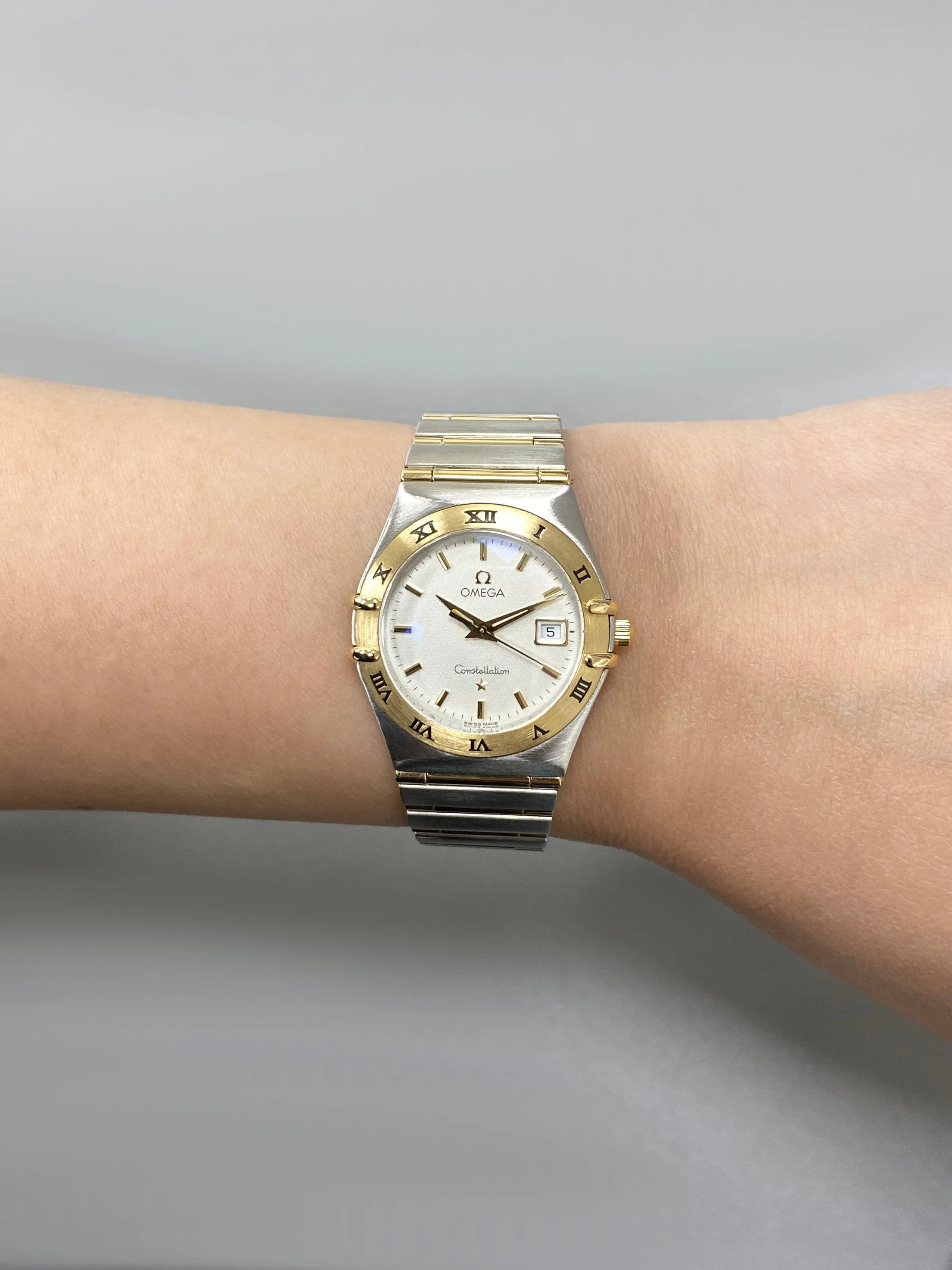Omega Constellation 1392.30.00 Two Tone Ladies Watch