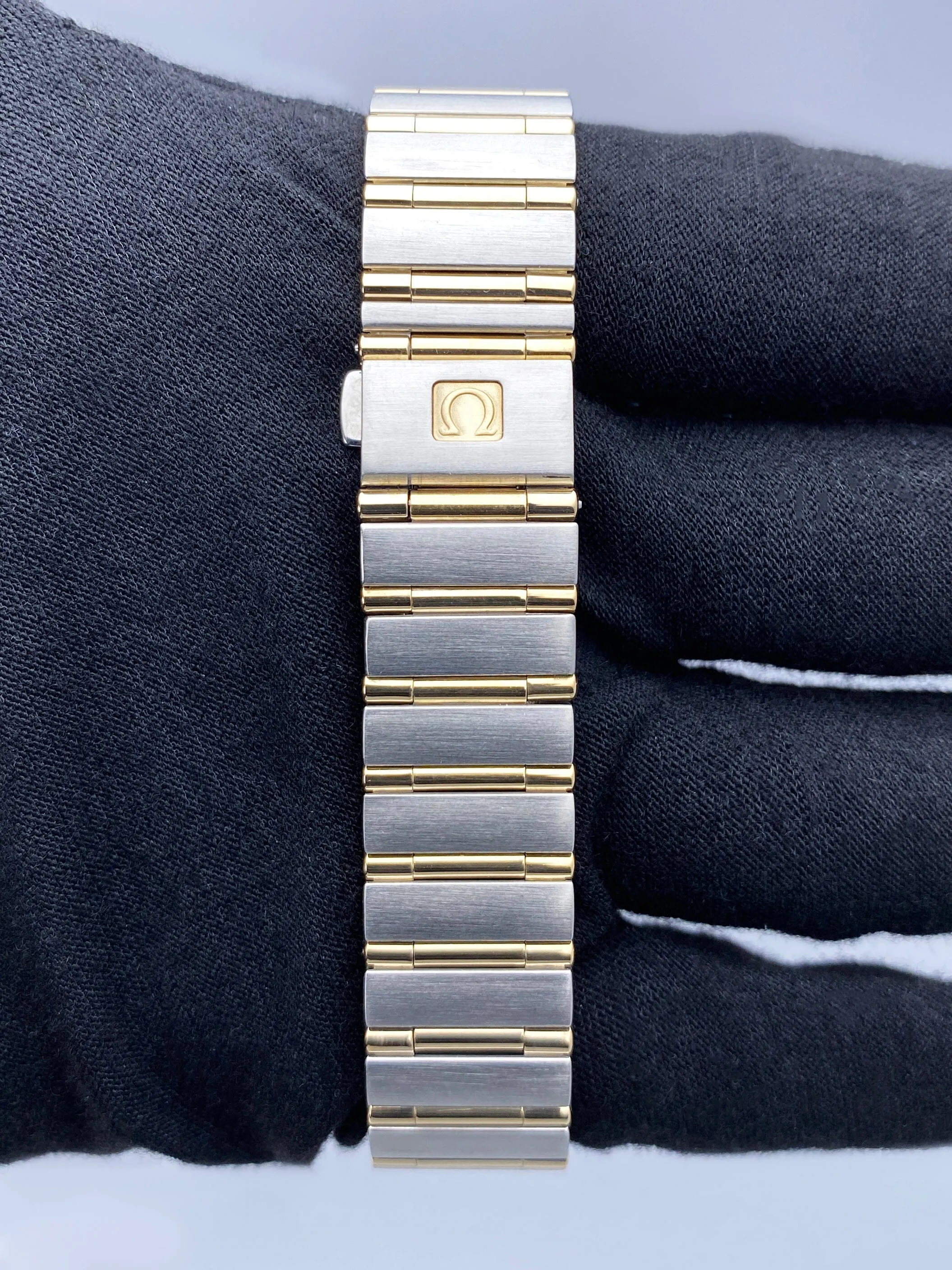 Omega Constellation 1392.30.00 Two Tone Ladies Watch
