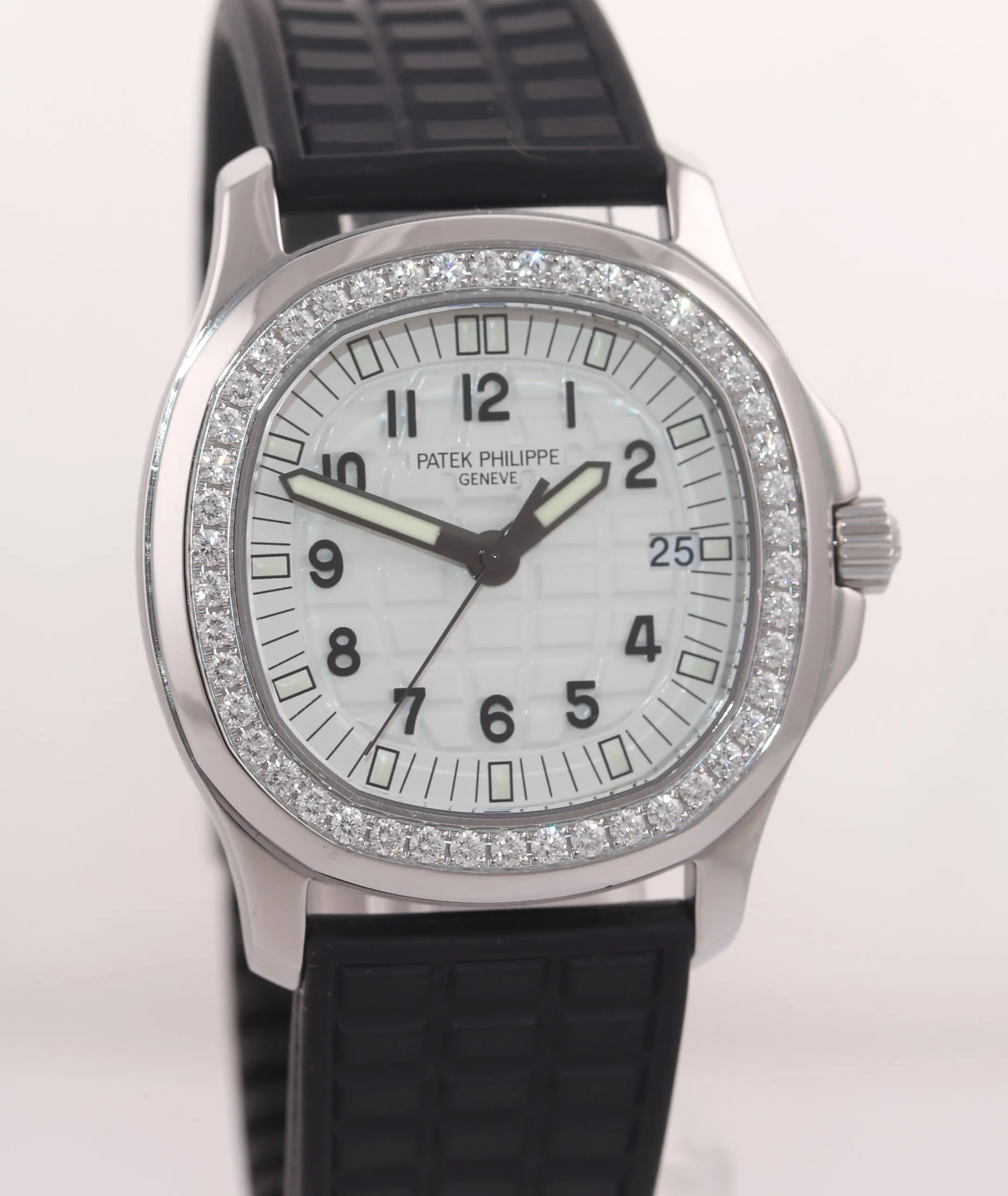 PAPERS Patek Philippe AQUANAUT LUCE White Steel Quartz Diamond 5067A Watch