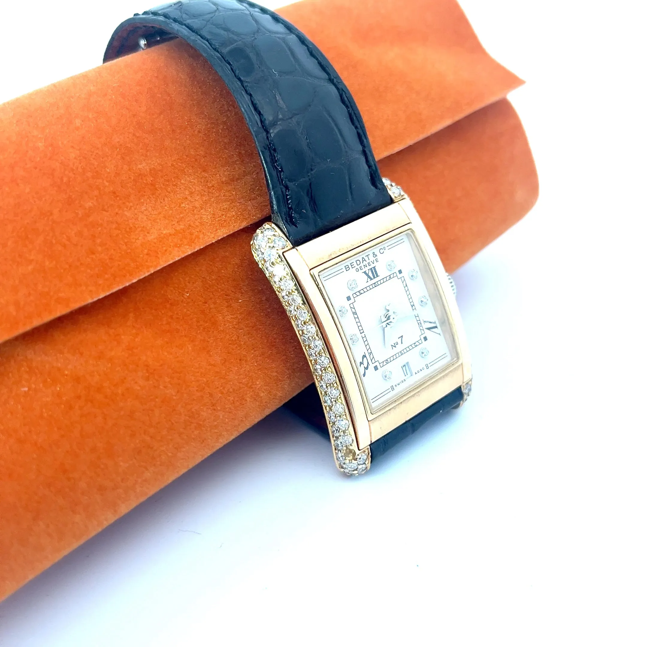 Pre-Owned Vintage Bedat & Co. Geneve 18k Yellow Gold No. 7 with Diamond and Cased Watch