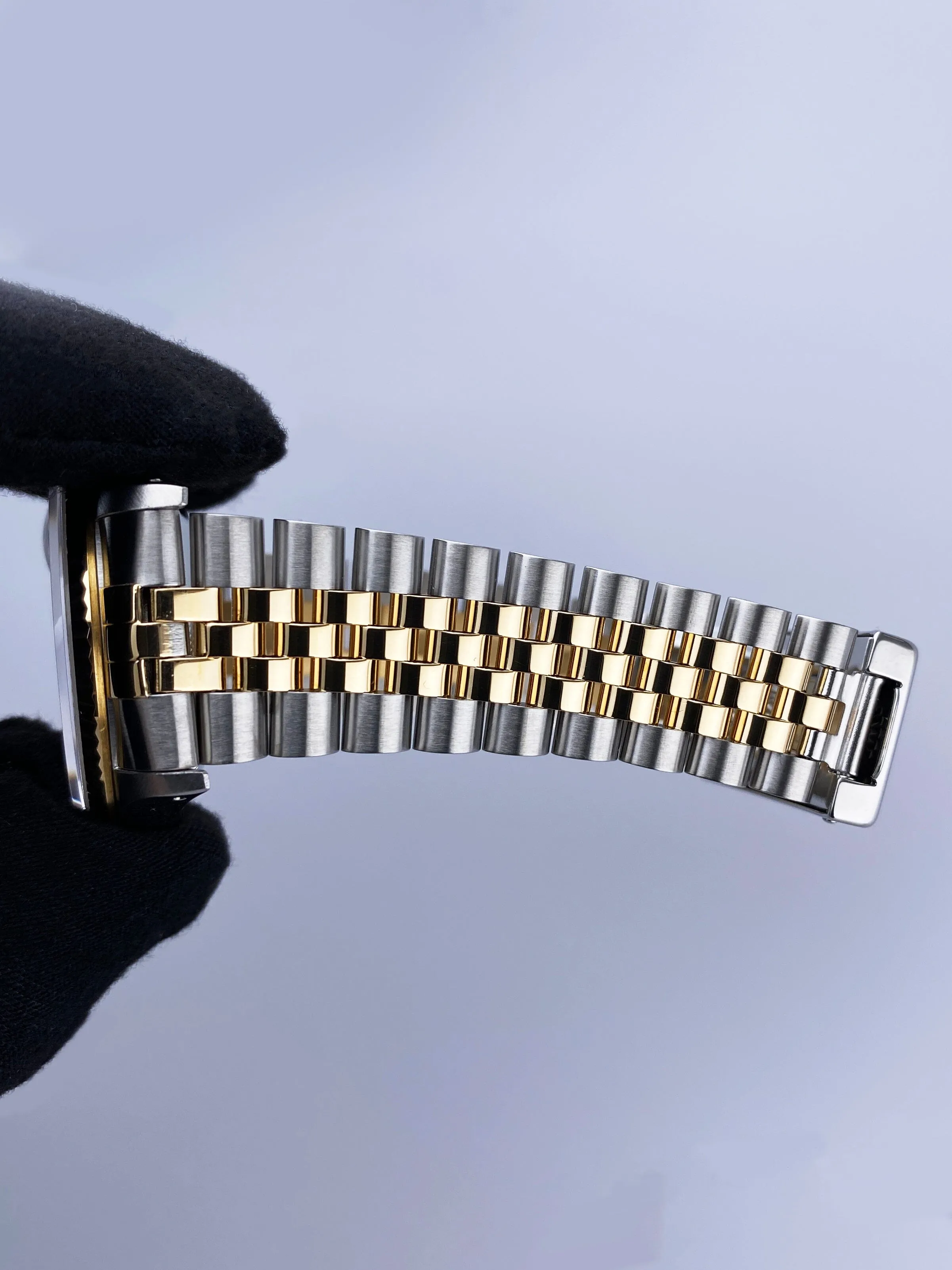 Rolex Datejust 16233 Diamond Champagne Shantung Dial Mens Watch