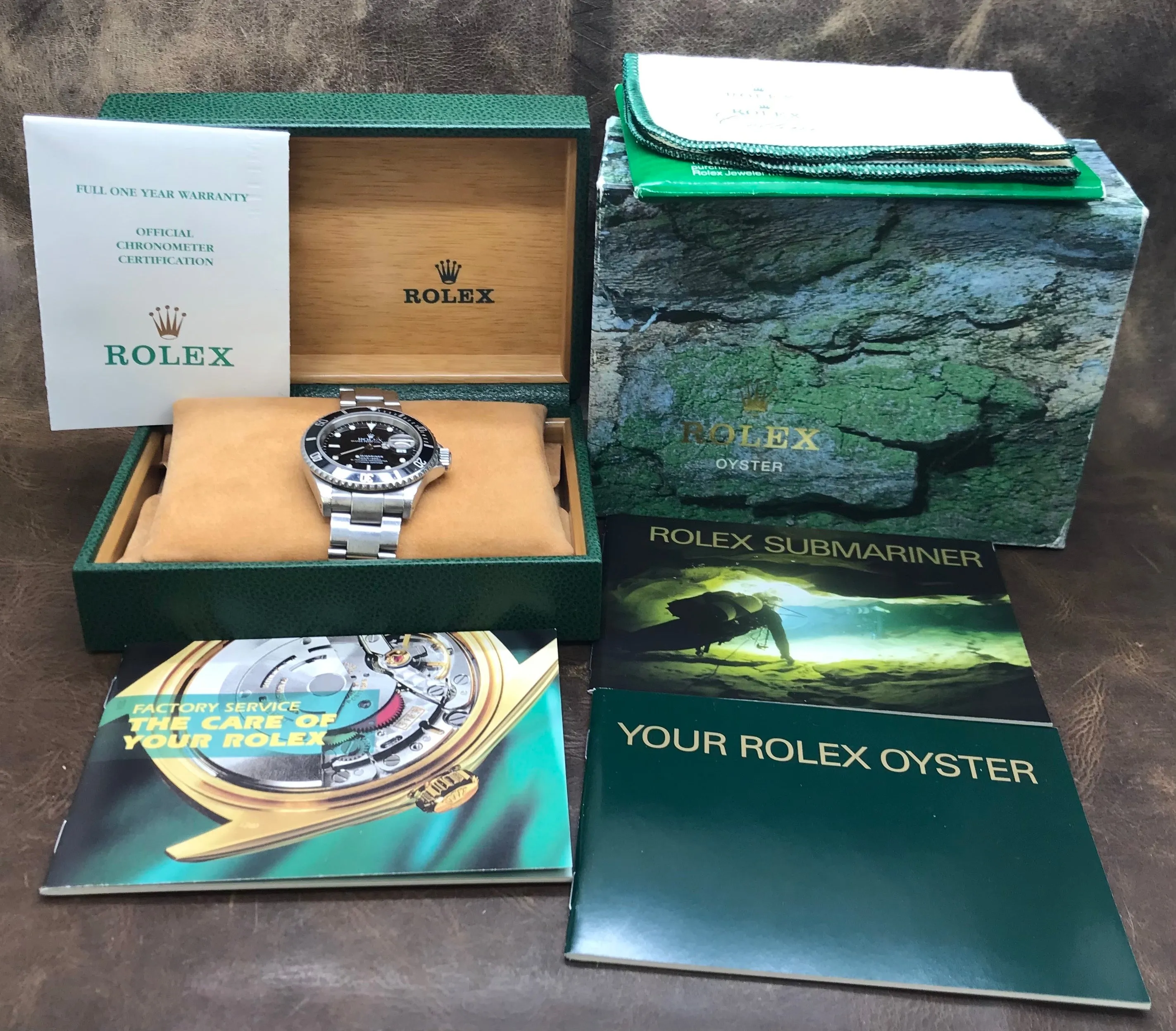 Rolex Submariner Date SEL B&P 16610 Black Dial Automatic Men's Watch