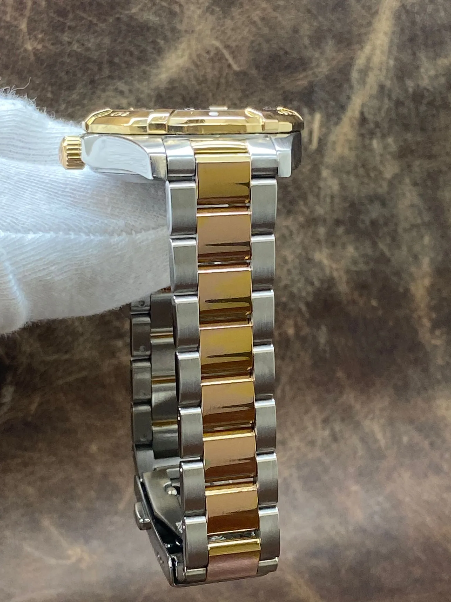 TAG Heuer Aquaracer 32mm WBD1322 Mother of Pearl Diamond Dial Quartz Women's Watch