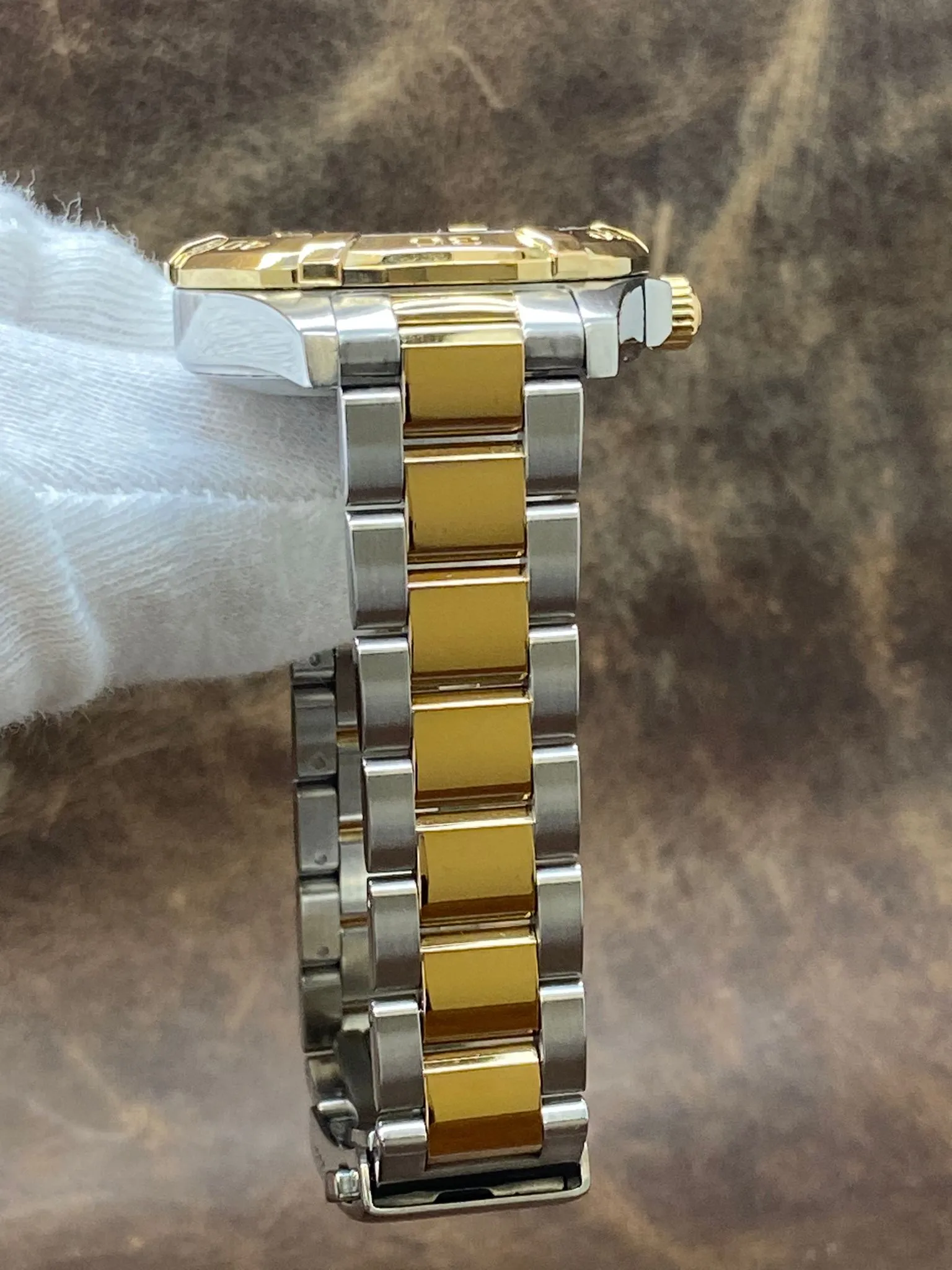 TAG Heuer Aquaracer 32mm WBD1322 Mother of Pearl Diamond Dial Quartz Women's Watch
