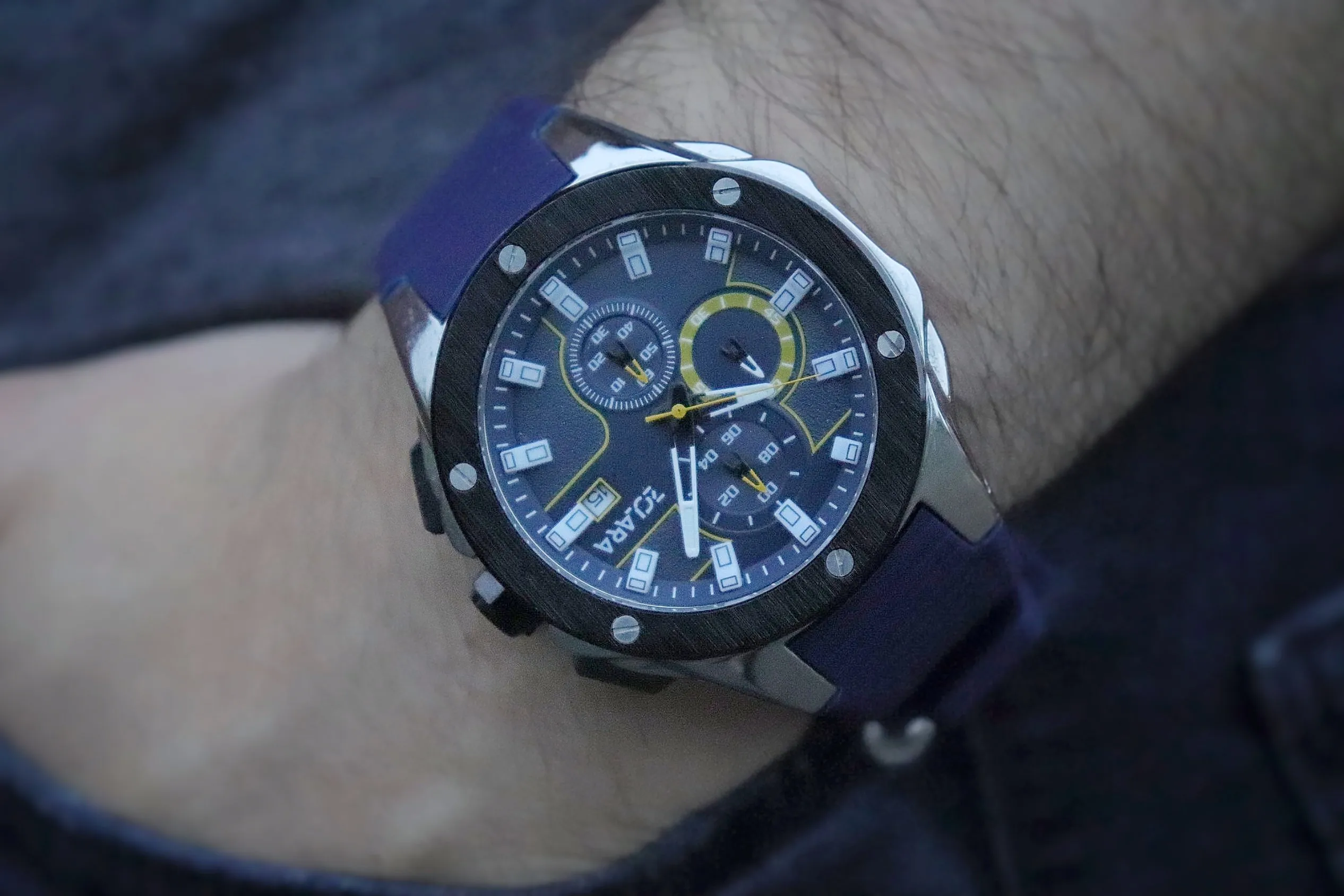 Titan in Midnight Blue & Yellow
